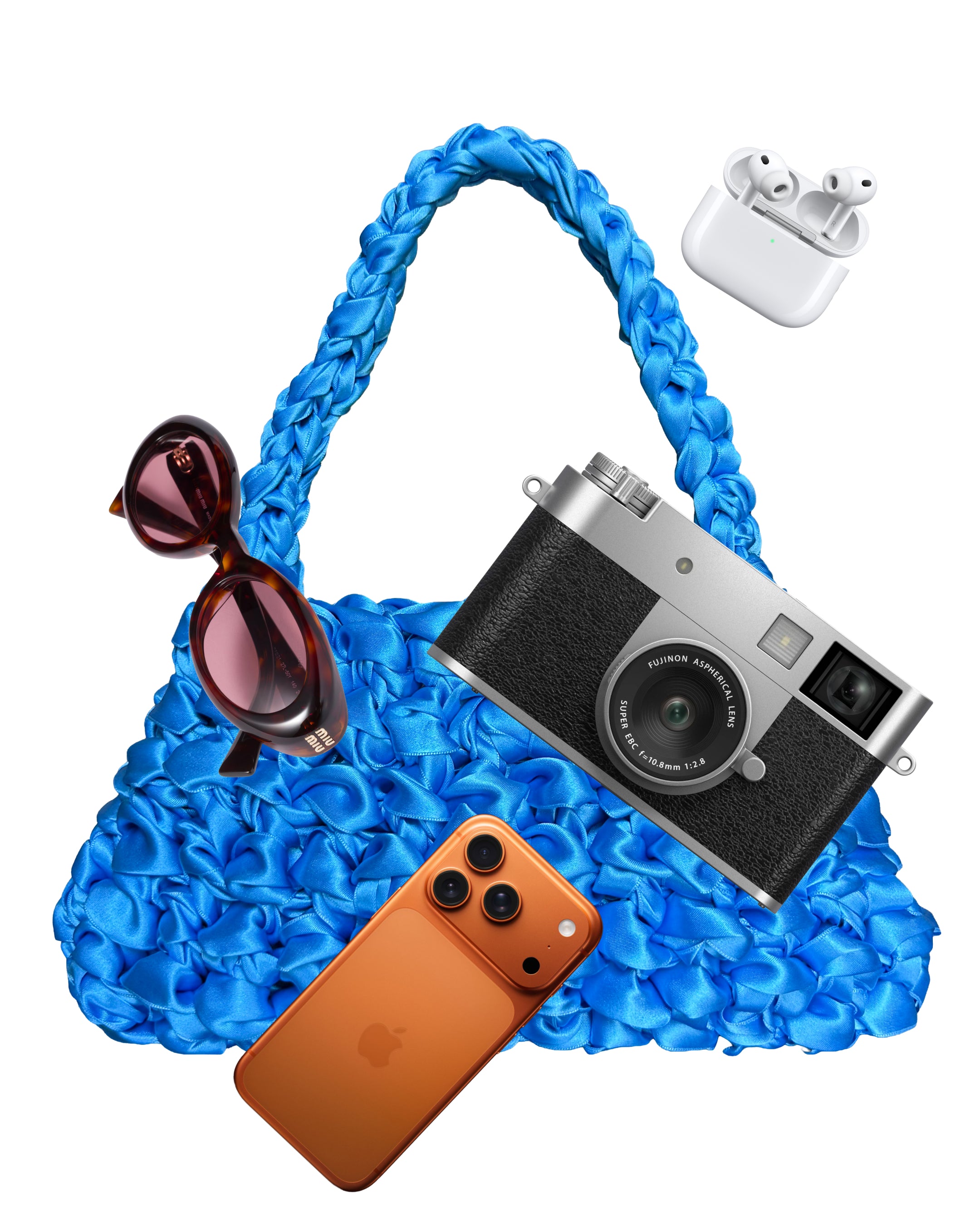 Bolso Sailor ao · qué cabe dentro · cámara, móvil, gafas de sol y auriculares junto al bolso azul · Fūwa